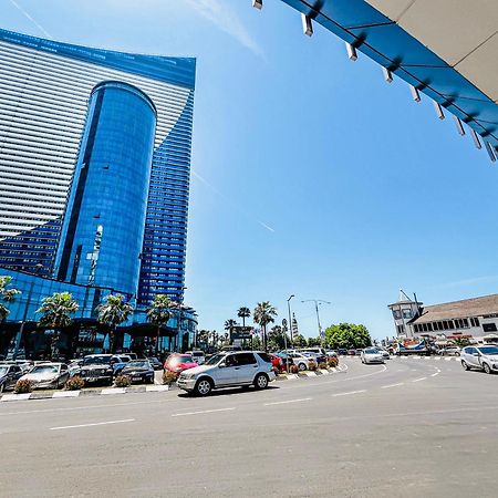 Luxury Batumi Hotel Εξωτερικό φωτογραφία