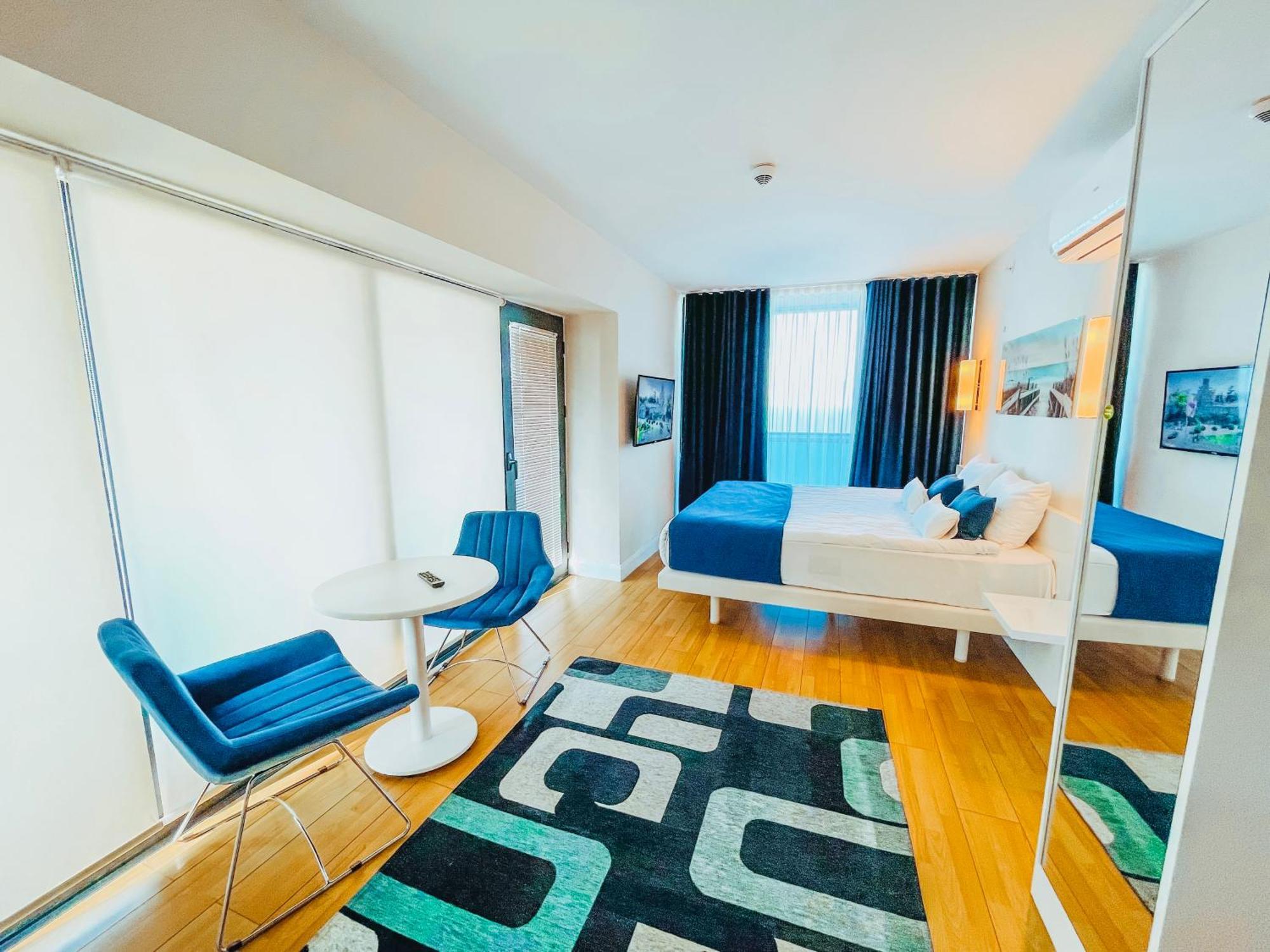 Luxury Batumi Hotel Εξωτερικό φωτογραφία