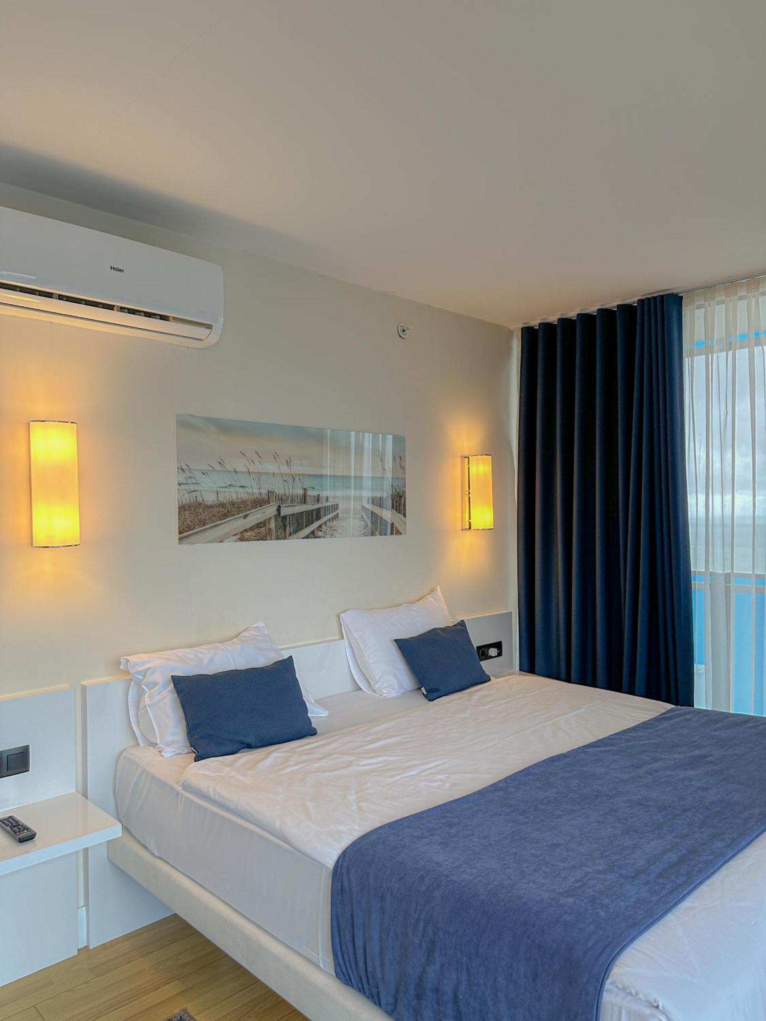 Luxury Batumi Hotel Εξωτερικό φωτογραφία