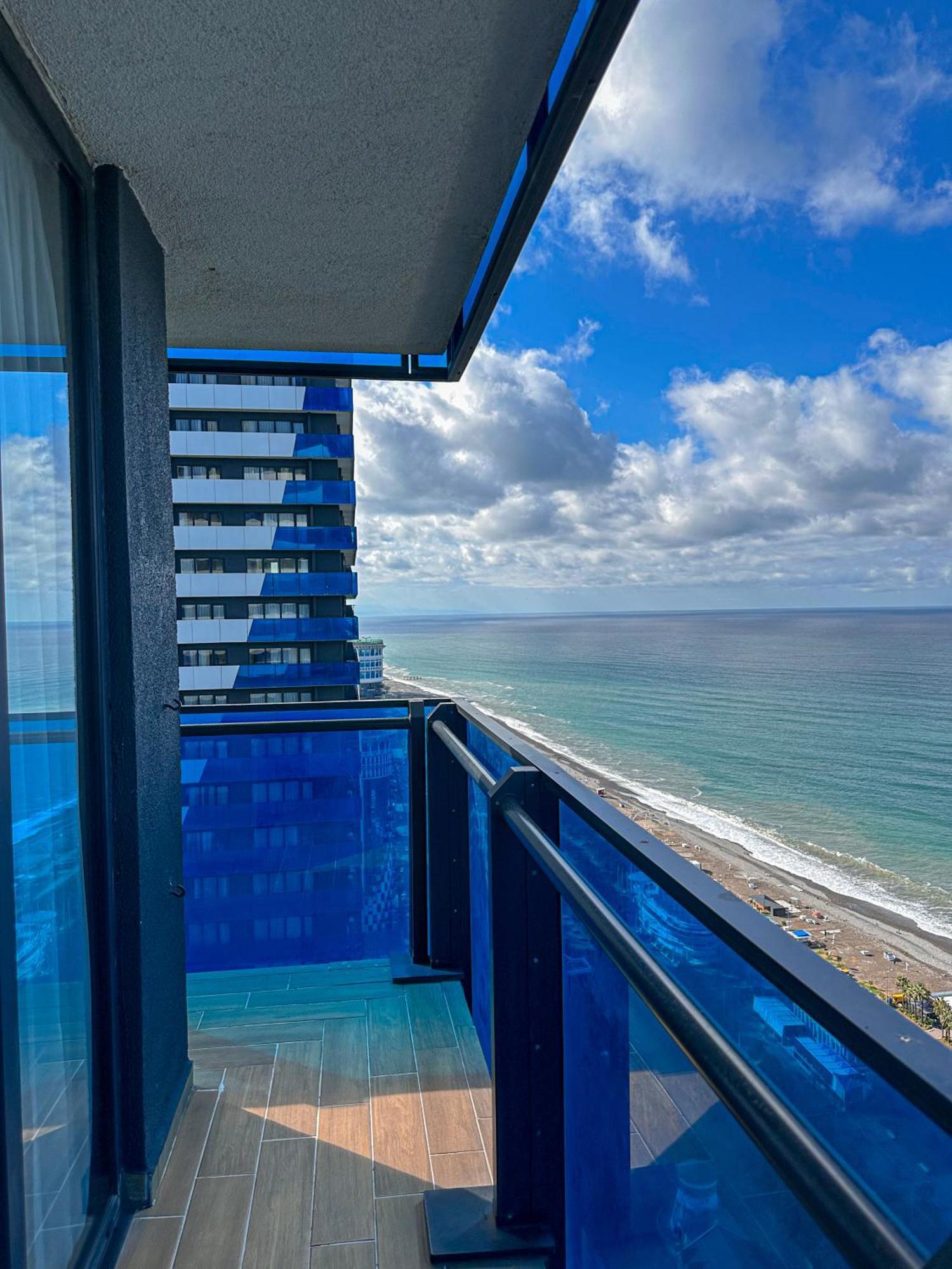 Luxury Batumi Hotel Εξωτερικό φωτογραφία