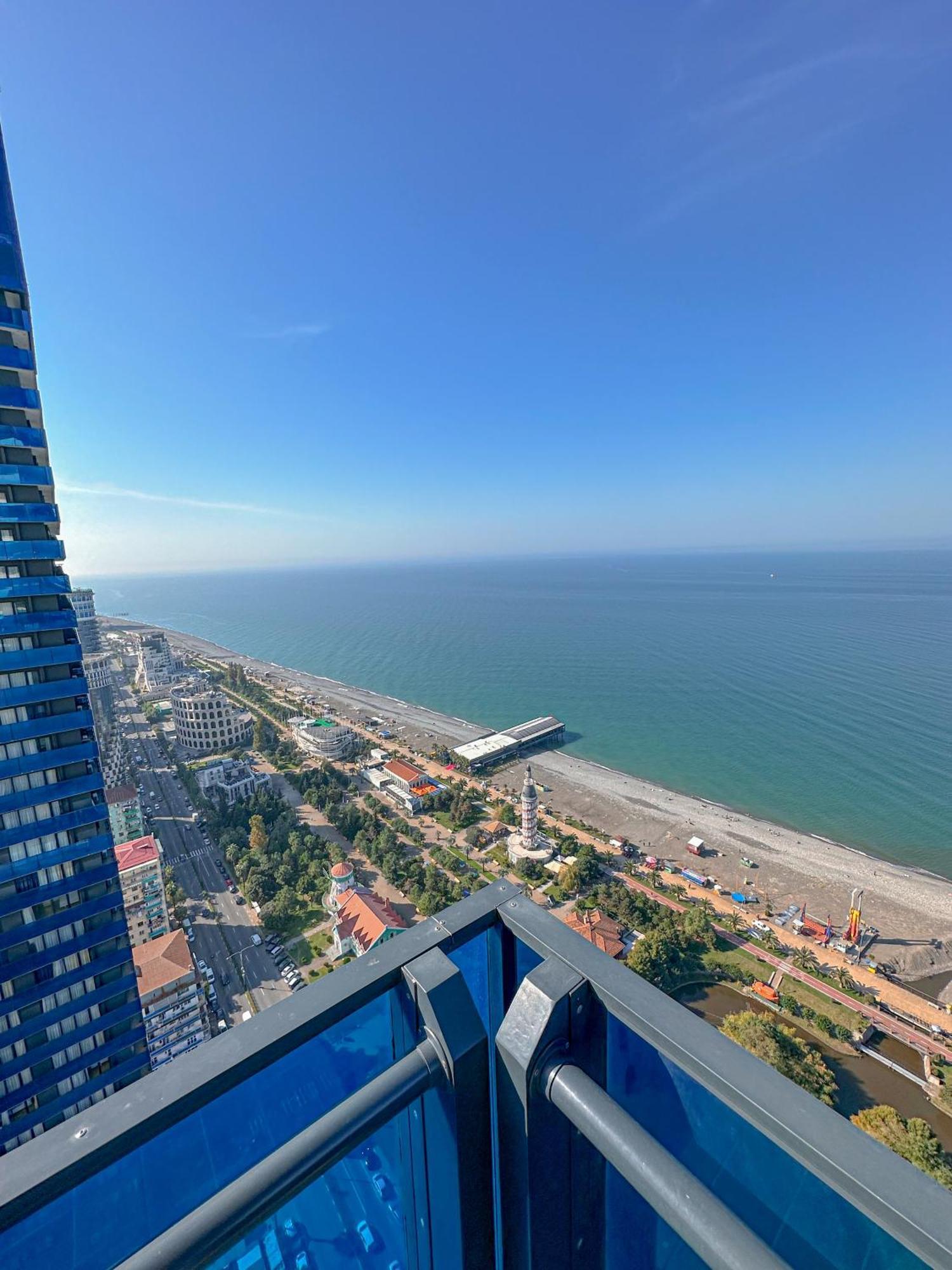 Luxury Batumi Hotel Εξωτερικό φωτογραφία