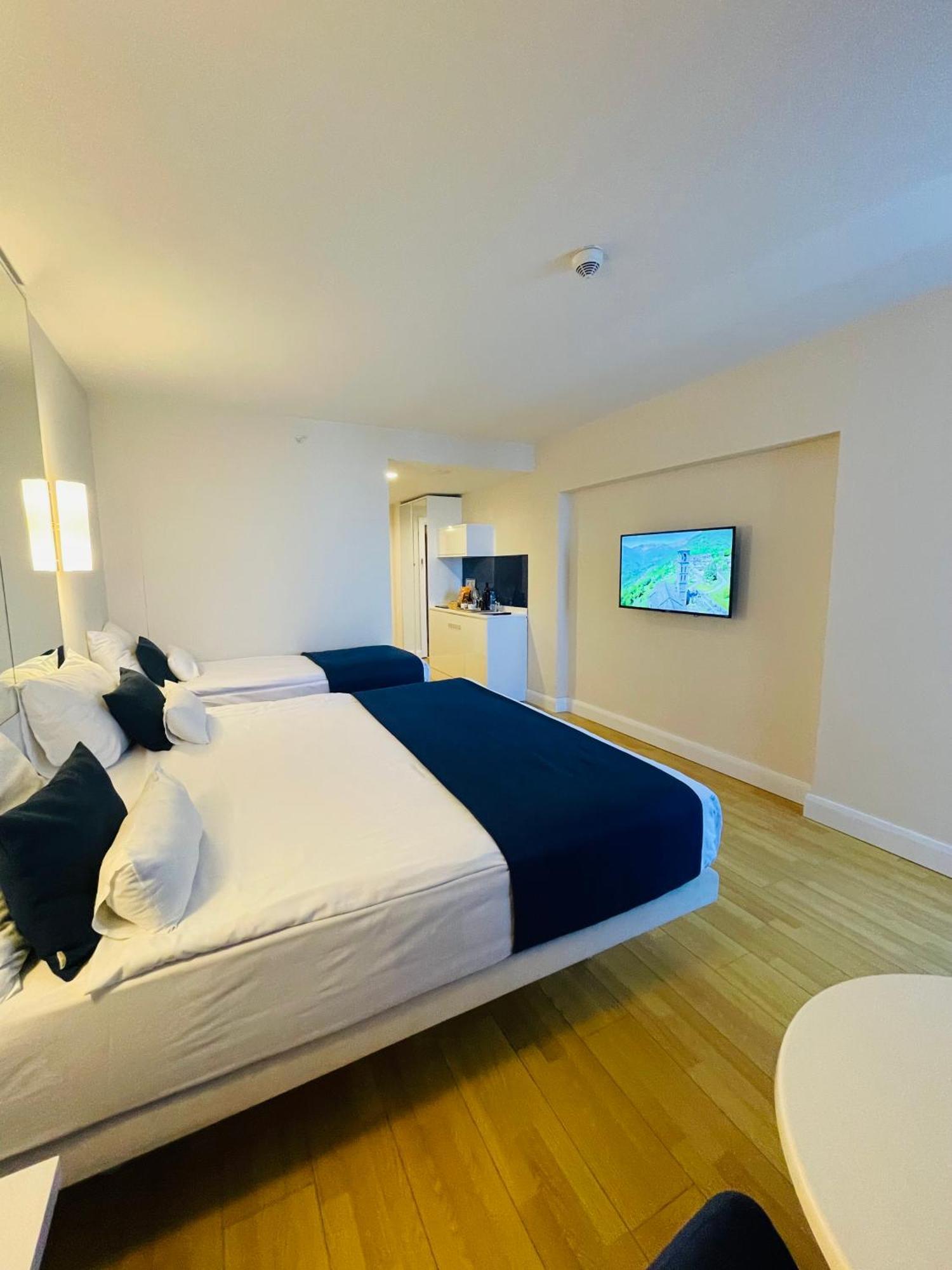 Luxury Batumi Hotel Εξωτερικό φωτογραφία