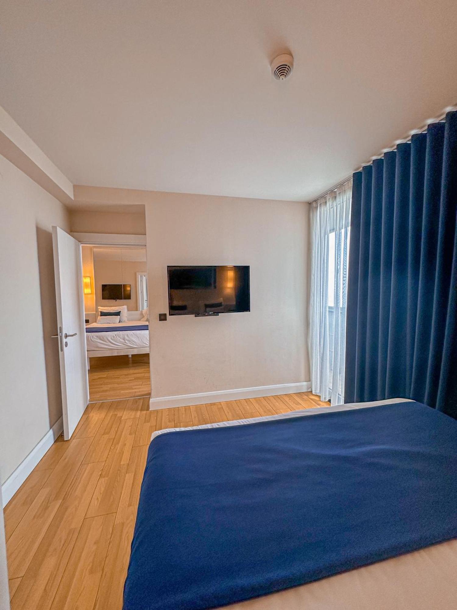 Luxury Batumi Hotel Εξωτερικό φωτογραφία