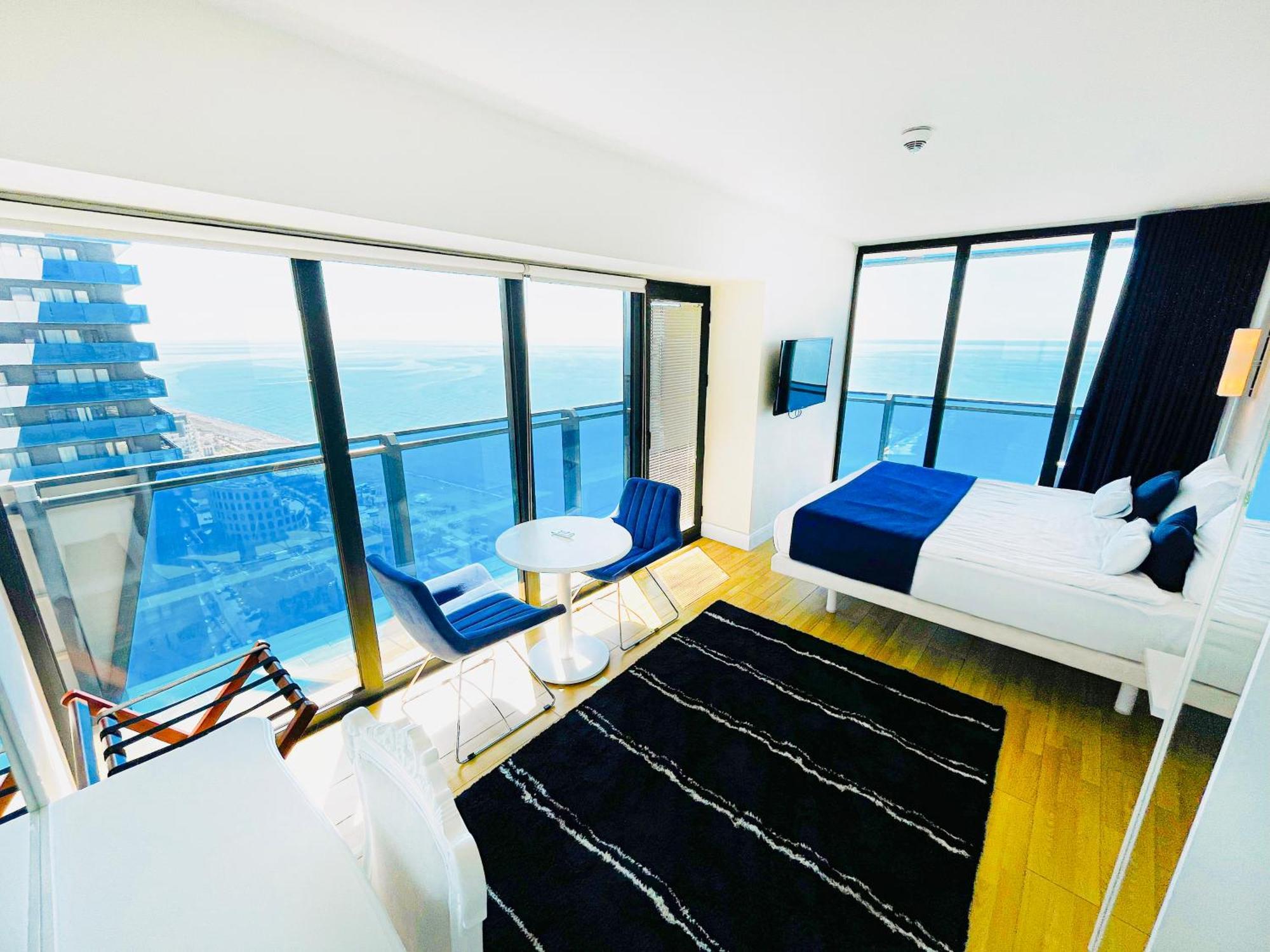 Luxury Batumi Hotel Εξωτερικό φωτογραφία