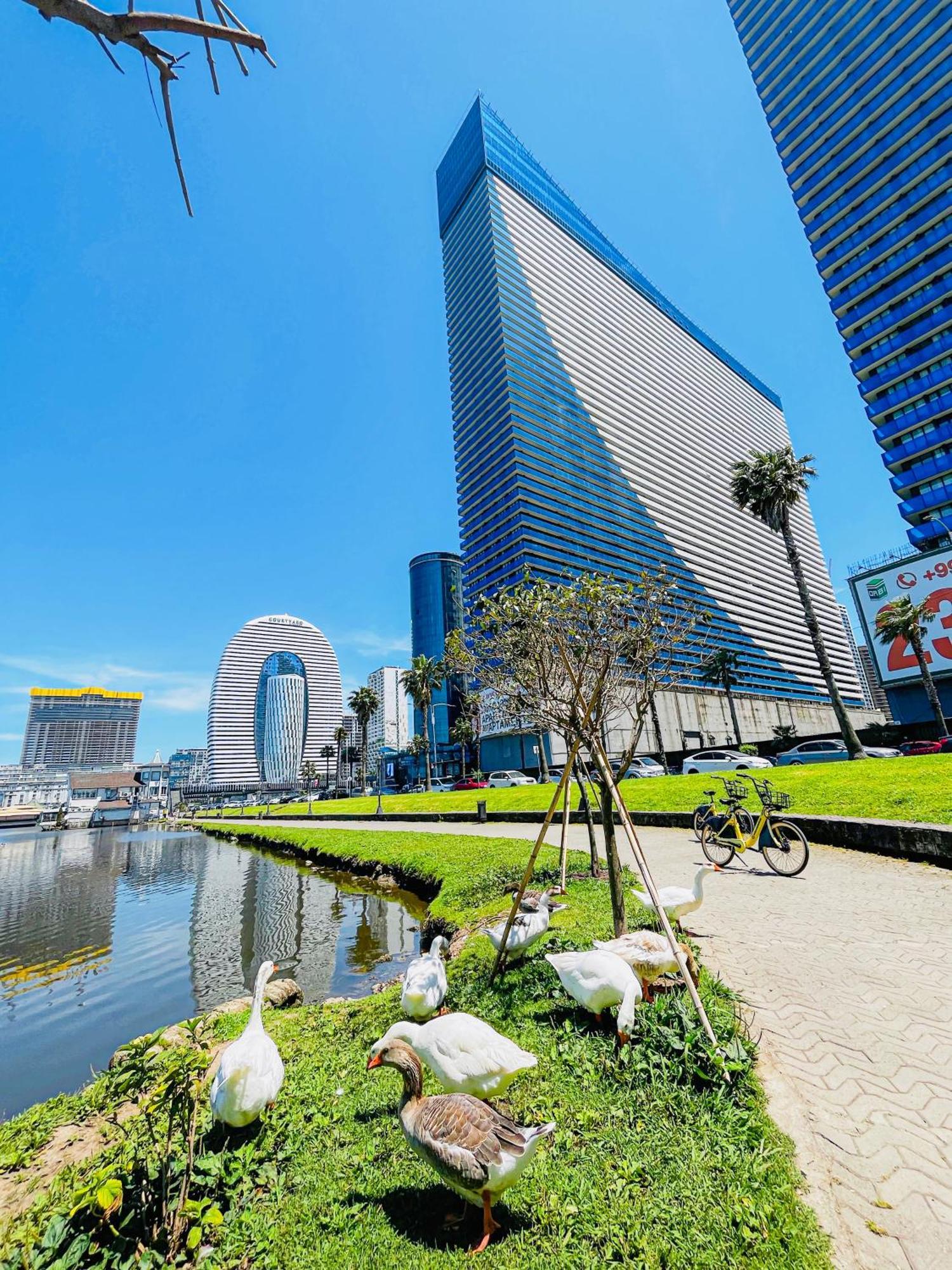 Luxury Batumi Hotel Εξωτερικό φωτογραφία