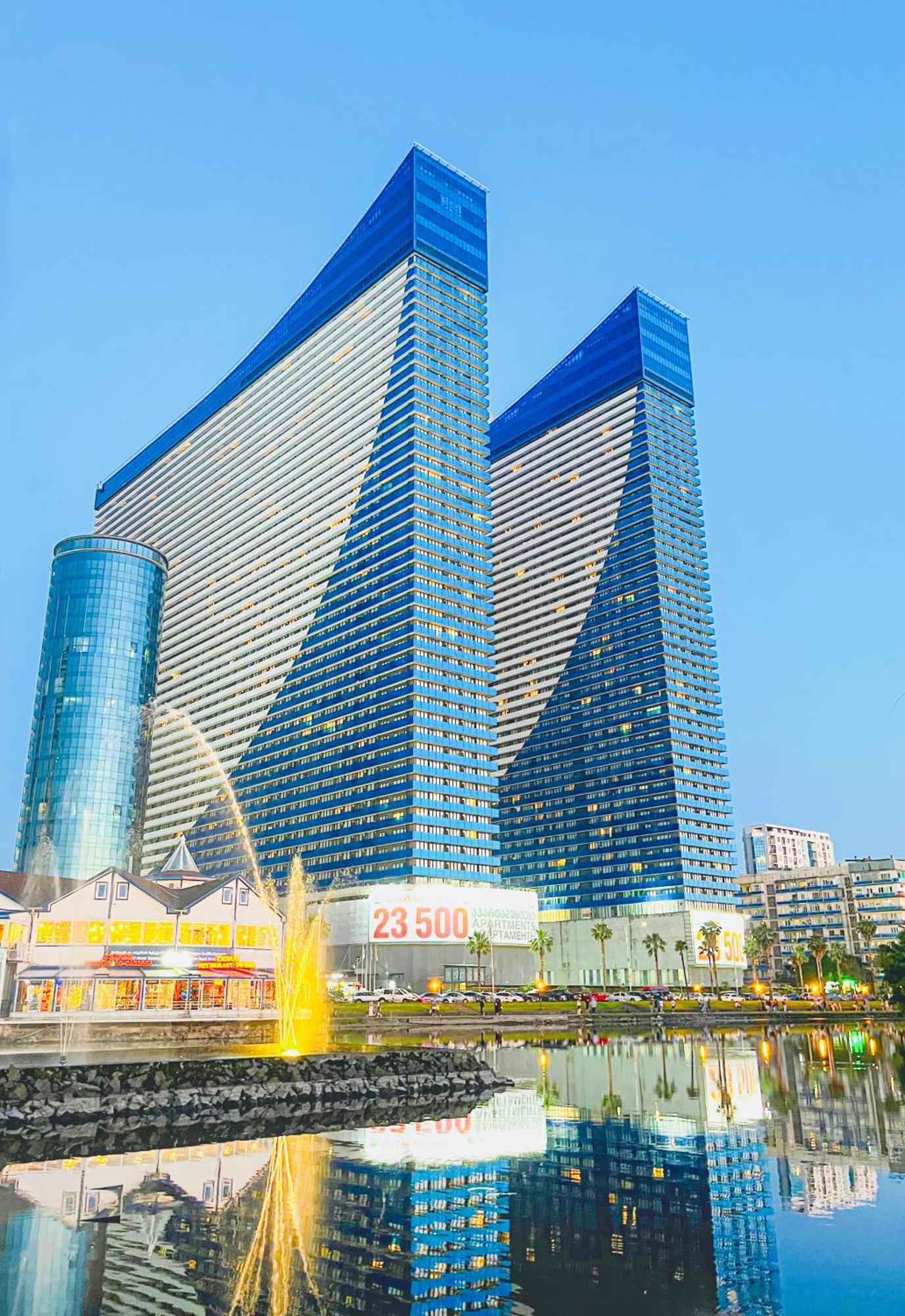 Luxury Batumi Hotel Εξωτερικό φωτογραφία