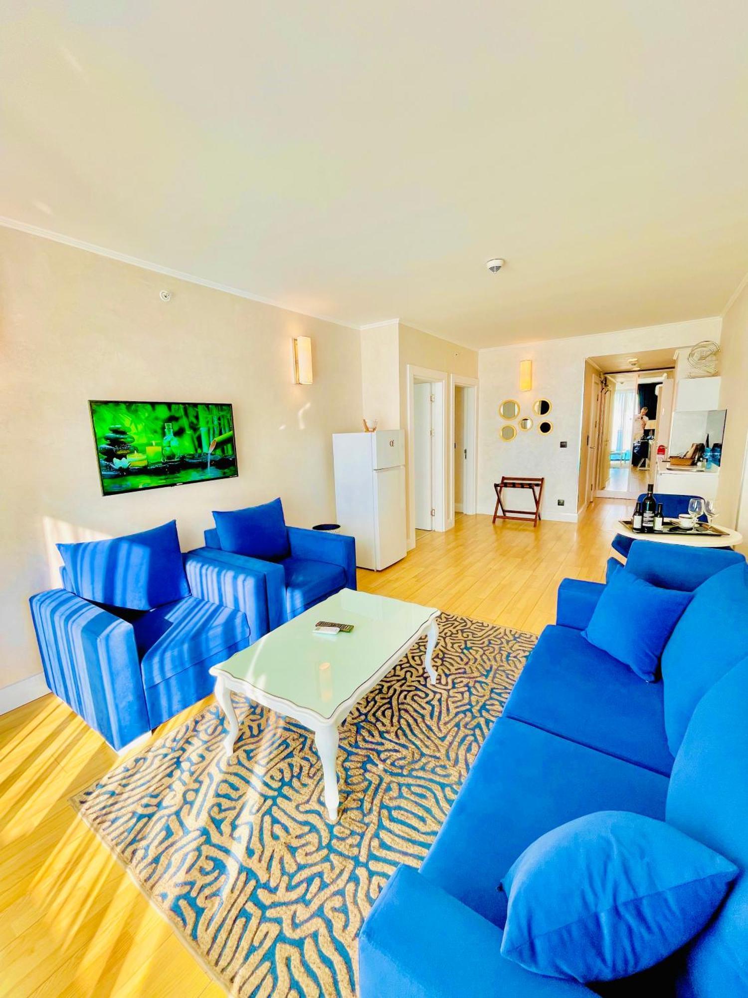 Luxury Batumi Hotel Εξωτερικό φωτογραφία