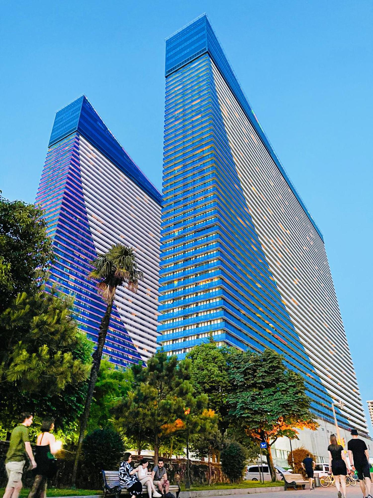 Luxury Batumi Hotel Εξωτερικό φωτογραφία