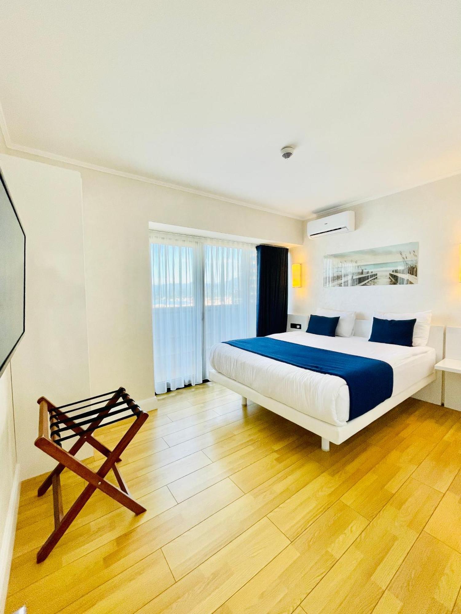 Luxury Batumi Hotel Εξωτερικό φωτογραφία